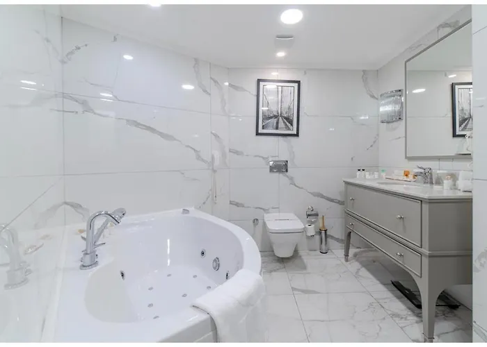 Savoy & Casino Hotel 5*