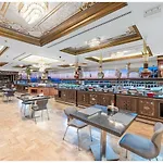 Savoy & Casino فندق كيرينيا