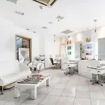 فندق Savoy & Casino كيرينيا