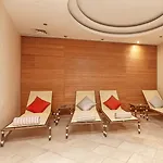 فندق Savoy & Casino كيرينيا