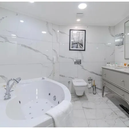 Savoy & Casino Hotel 5*