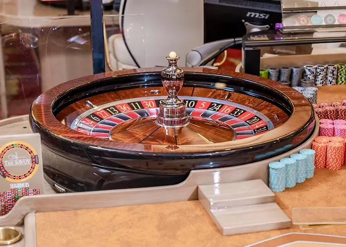 Savoy & Casino ホテル キレニア