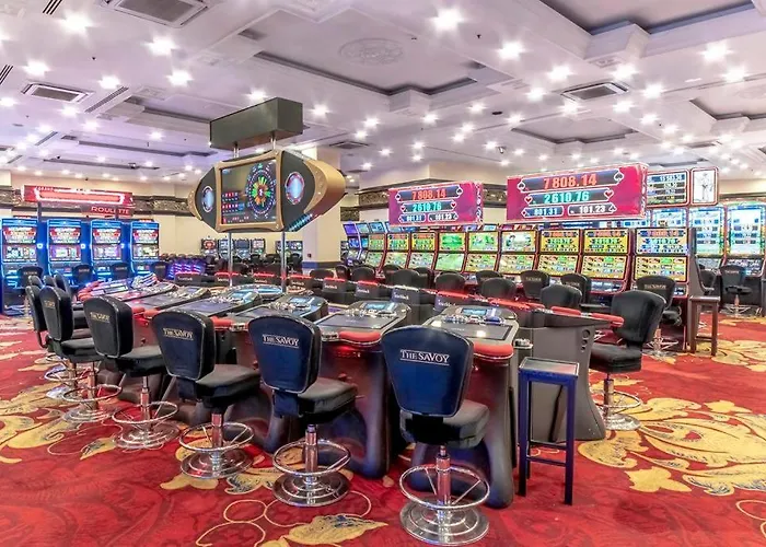 Savoy & Casino 5* キレニア