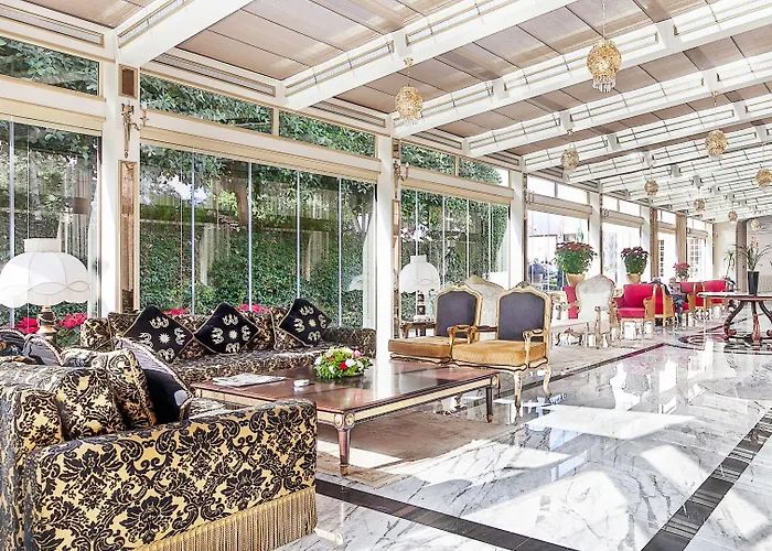 Savoy & Casino ホテル