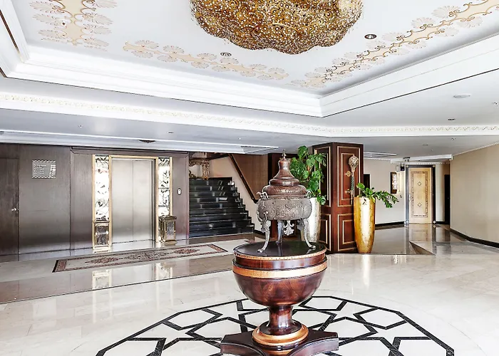 Savoy & Casino Hotel