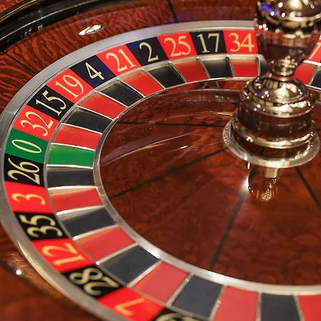 Savoy & Casino 5* 凯里尼亚