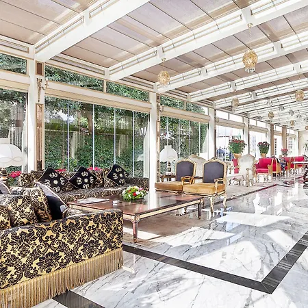 Savoy & Casino 酒店