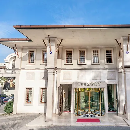 酒店 Savoy & Casino 凯里尼亚