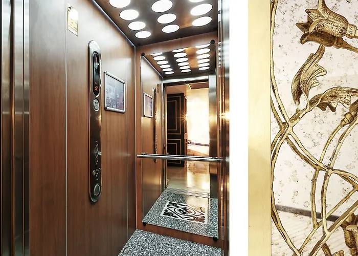 Savoy & Casino Hotell